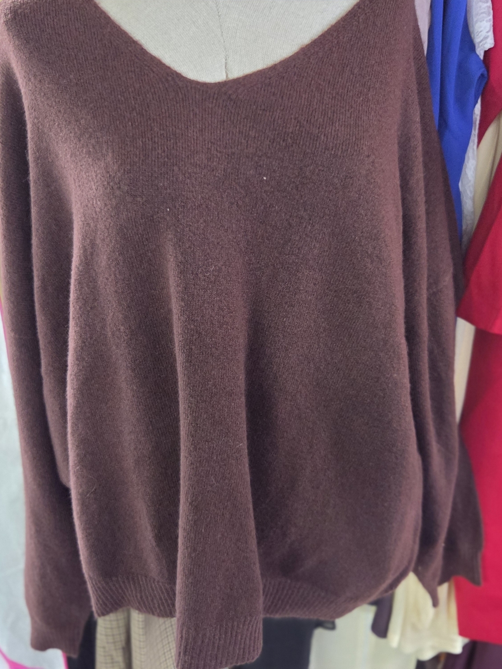 nuuds Cozy V-Neck Burgendy Knit Sweater